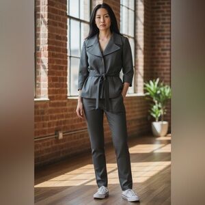 Russell Kemp New York Women’s Business Blazer Shiney Gray Fully Lined Size 8